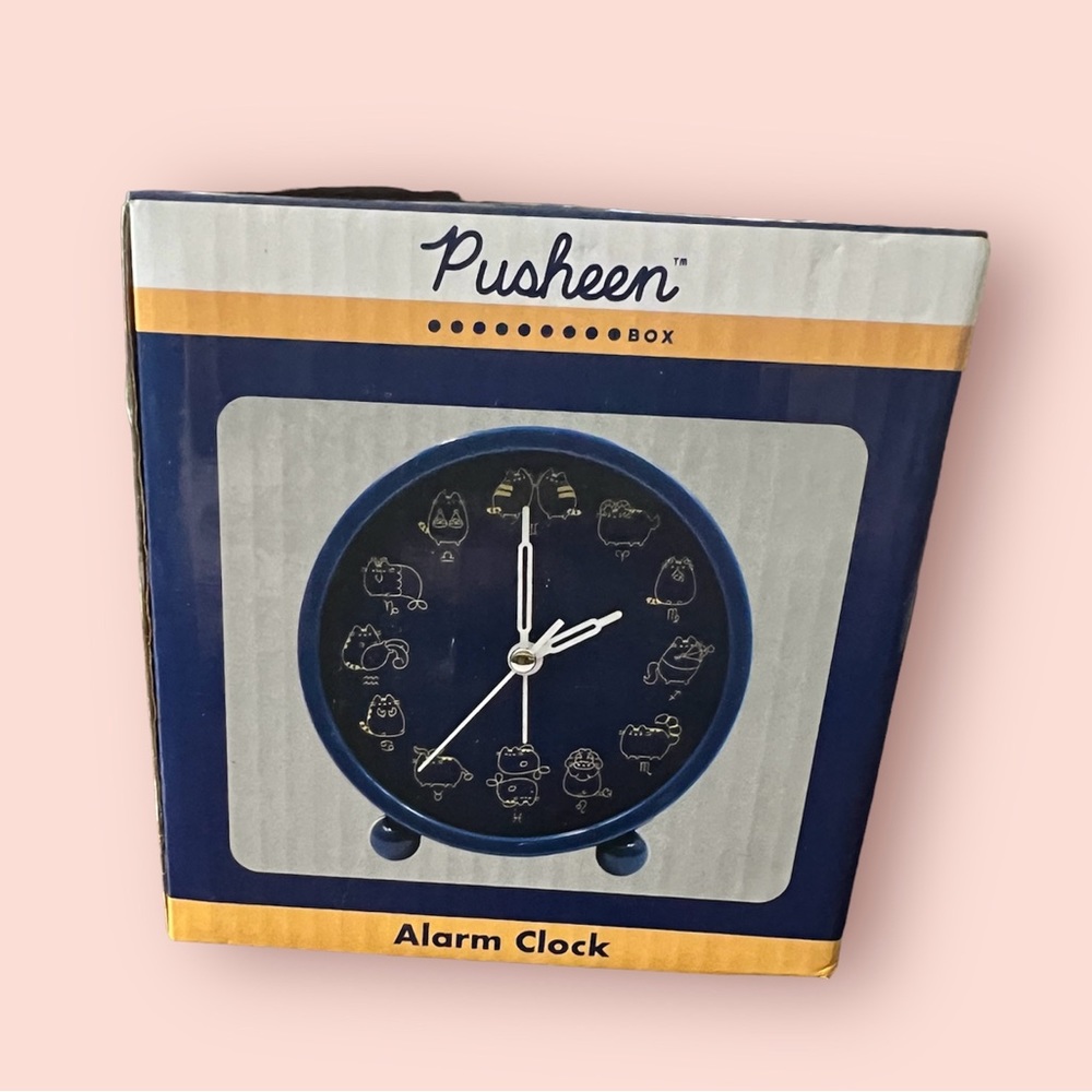 NIB Pusheen Alarm Clock